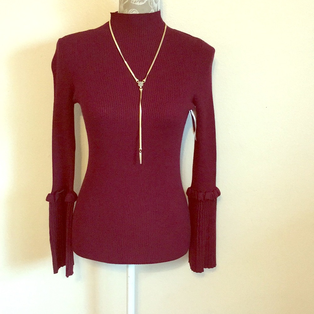 Pullover knitted Sweater